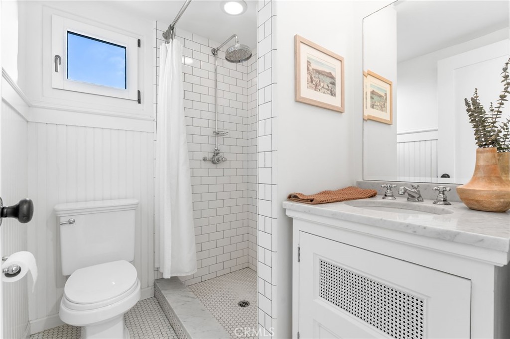 425 Panorama Drive, Laguna Beach CA 92651 - photo 19