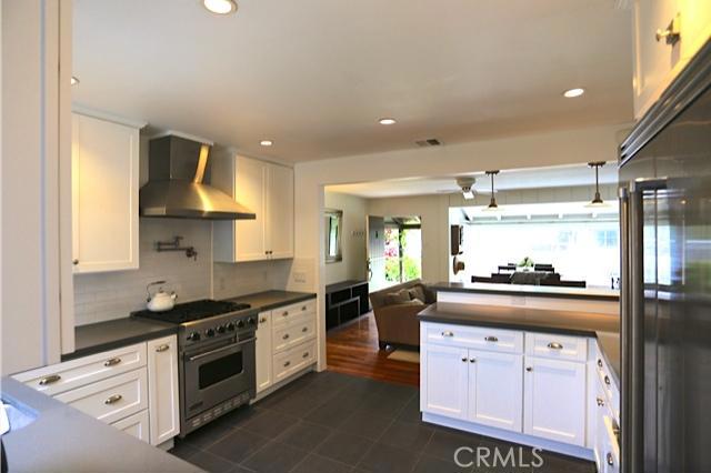 425 Thalia Street, Laguna Beach CA 92651 - photo 1