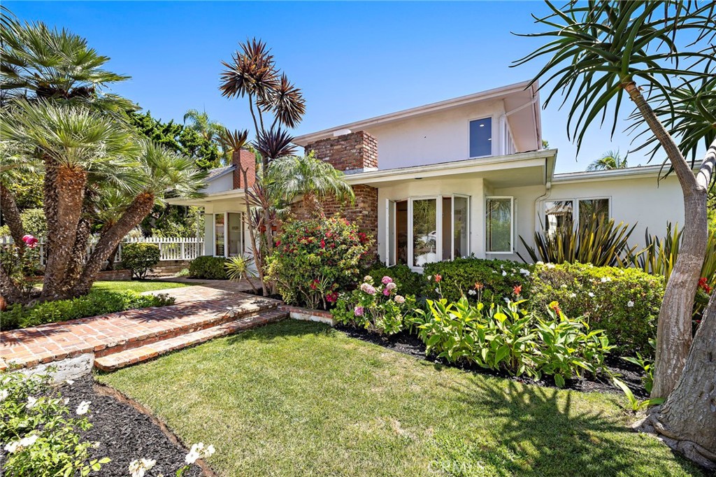 429 Aster, Laguna Beach CA 92651 - photo 3