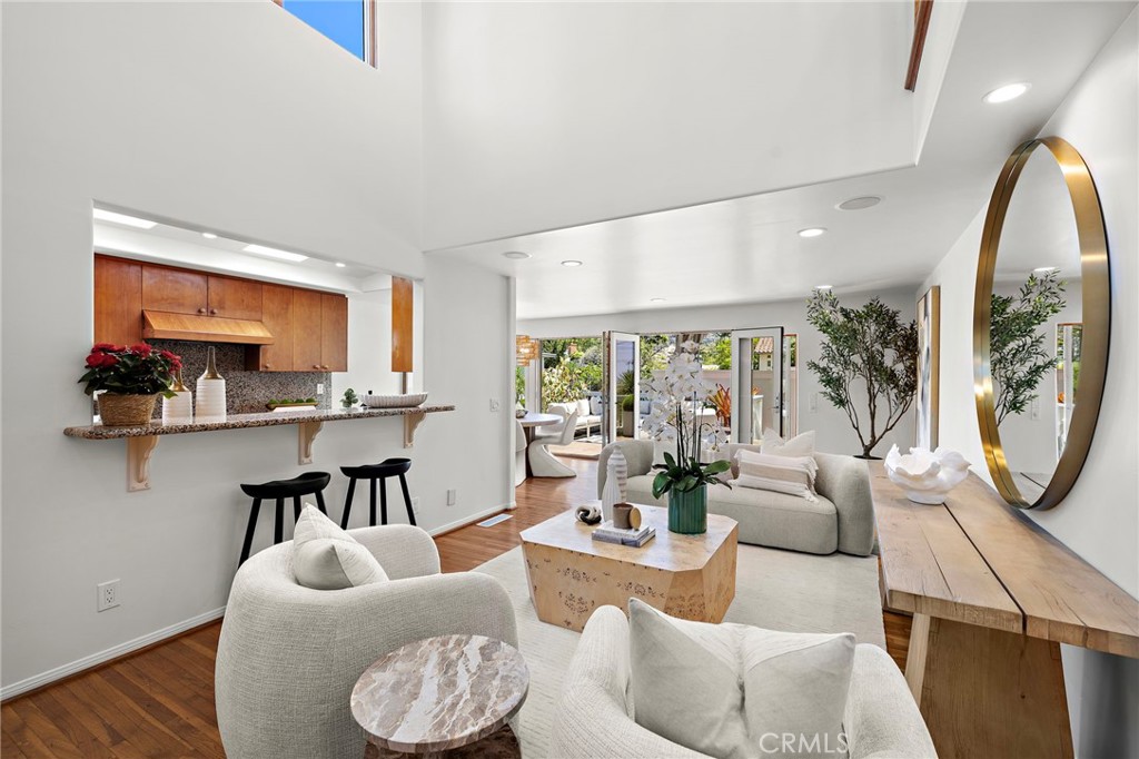 429 Aster, Laguna Beach CA 92651 - photo 4