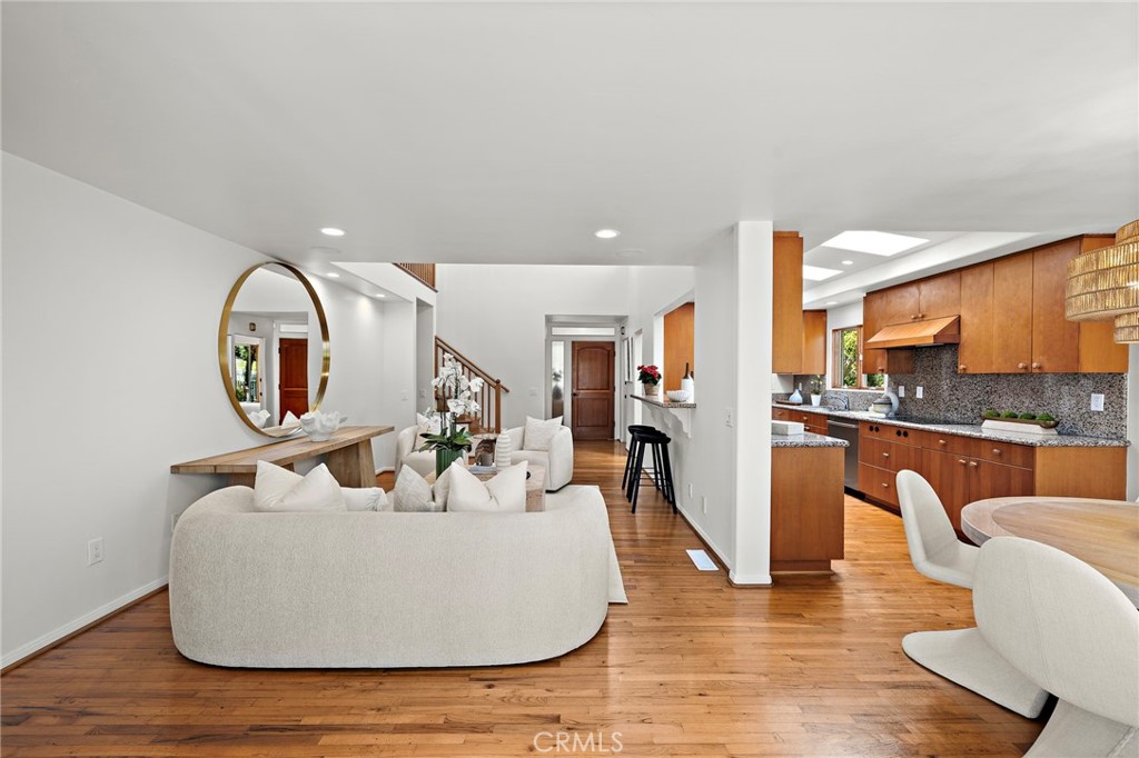 429 Aster, Laguna Beach CA 92651 - photo 6