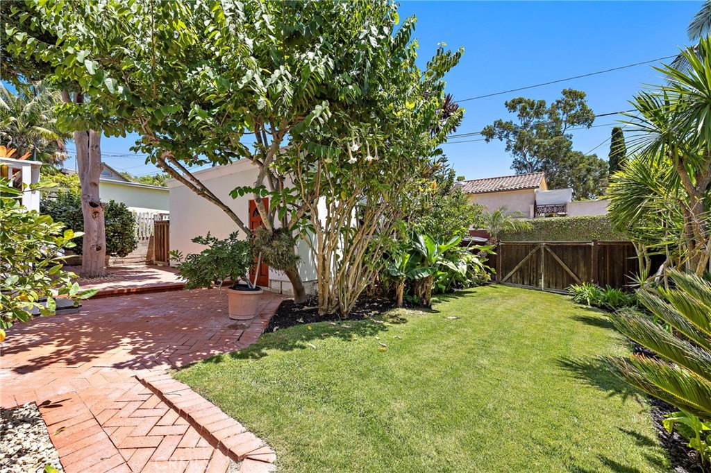 429 Aster, Laguna Beach CA 92651 - photo 26