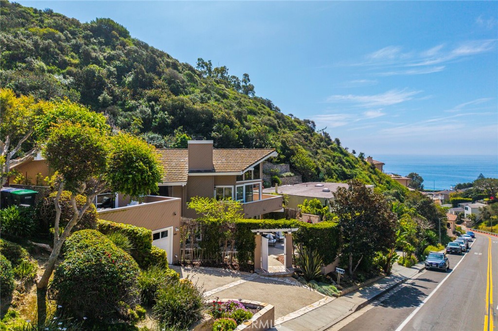 3 Blocks to Victoria Beach - 431 Nyes Place, Laguna Beach CA 92651 - photo 3