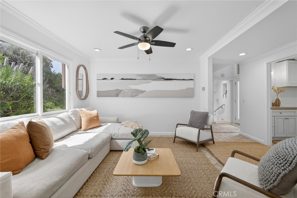 Family Room - 431 Nyes Place, Laguna Beach CA 92651 - photo 9