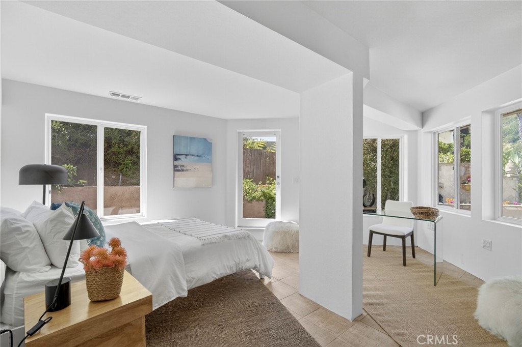 Downstairs bedroom - 431 Nyes Place, Laguna Beach CA 92651 - photo 20