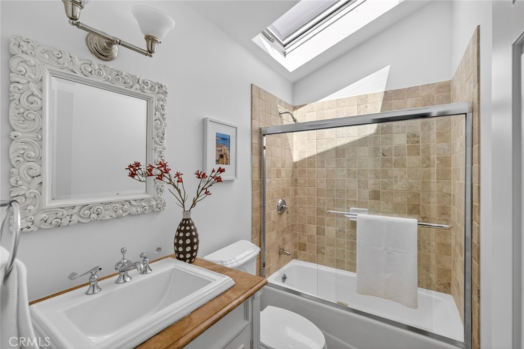 Upstairs Bathroom - 431 Nyes Place, Laguna Beach CA 92651 - photo 27