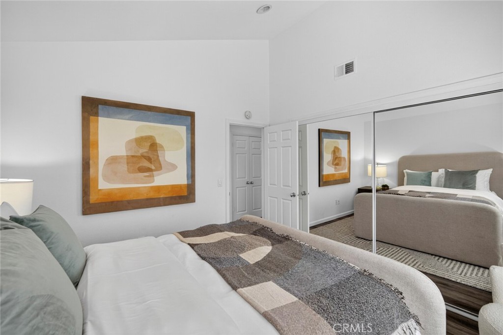Guest Bedroom 1 - 431 Nyes Place, Laguna Beach CA 92651 - photo 36