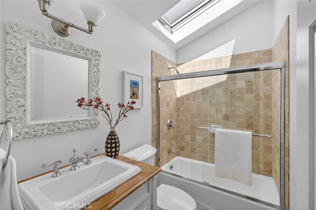 Upstairs bathroom - 431 Nyes Place, Laguna Beach CA 92651 - photo 26