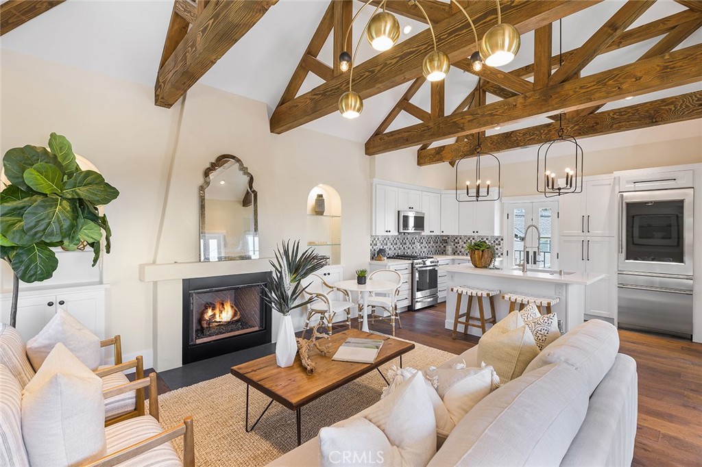 Welcome home to 433 Locust, Unit C, "Casita Del Huesped"! - 433 Locust Street C, Laguna Beach CA 92651 - photo 1