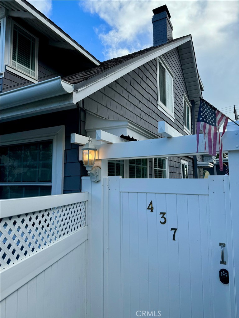 Front entry to the community - 437 Cypress Drive A, Laguna Beach CA 92651 - photo 1