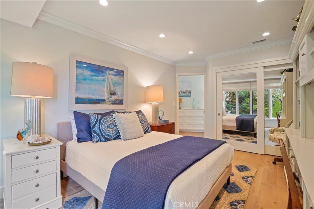 Queen Guest Room - 437 Emerald Bay, Laguna Beach CA 92651 - photo 21