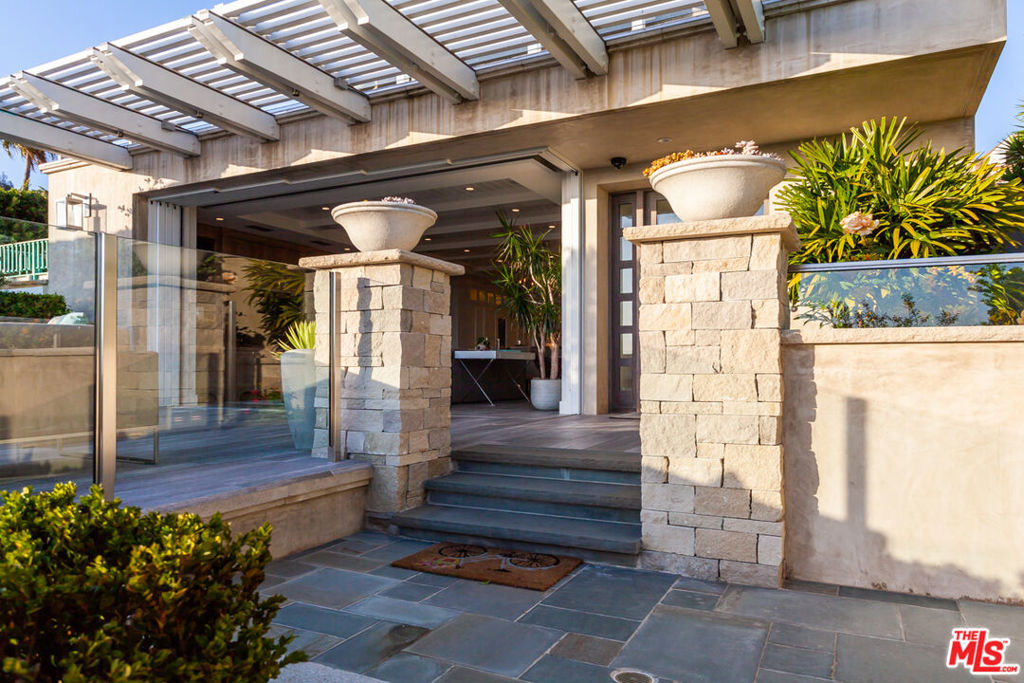 438 Bent Street, Laguna Beach CA 92651 - photo 12