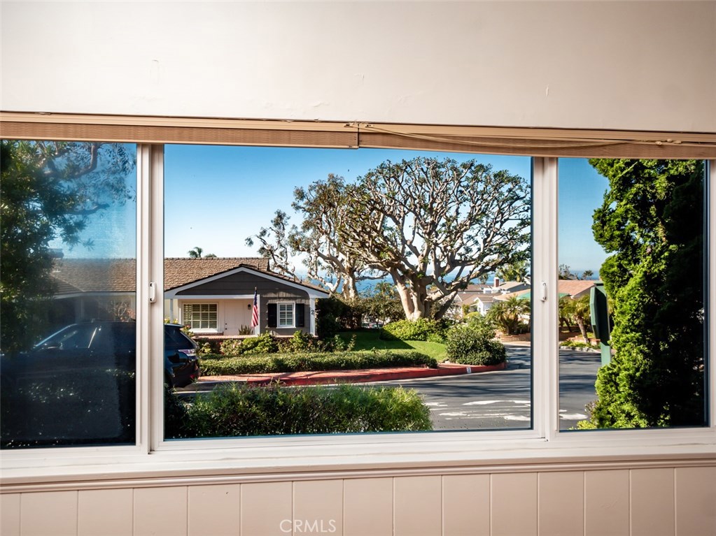 44 S La Senda Drive, Laguna Beach CA 92651 - photo 21