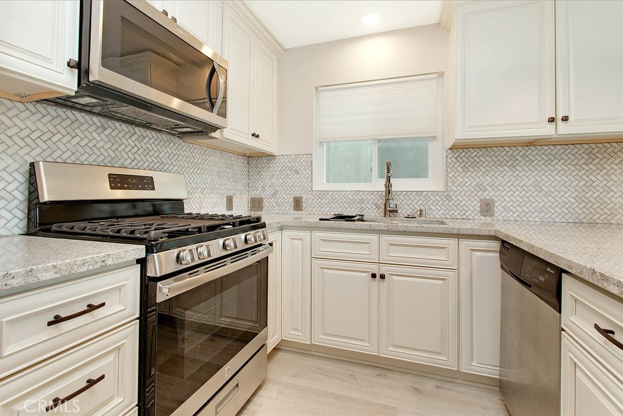 440 3RD Street, Laguna Beach CA 92651 - photo 1