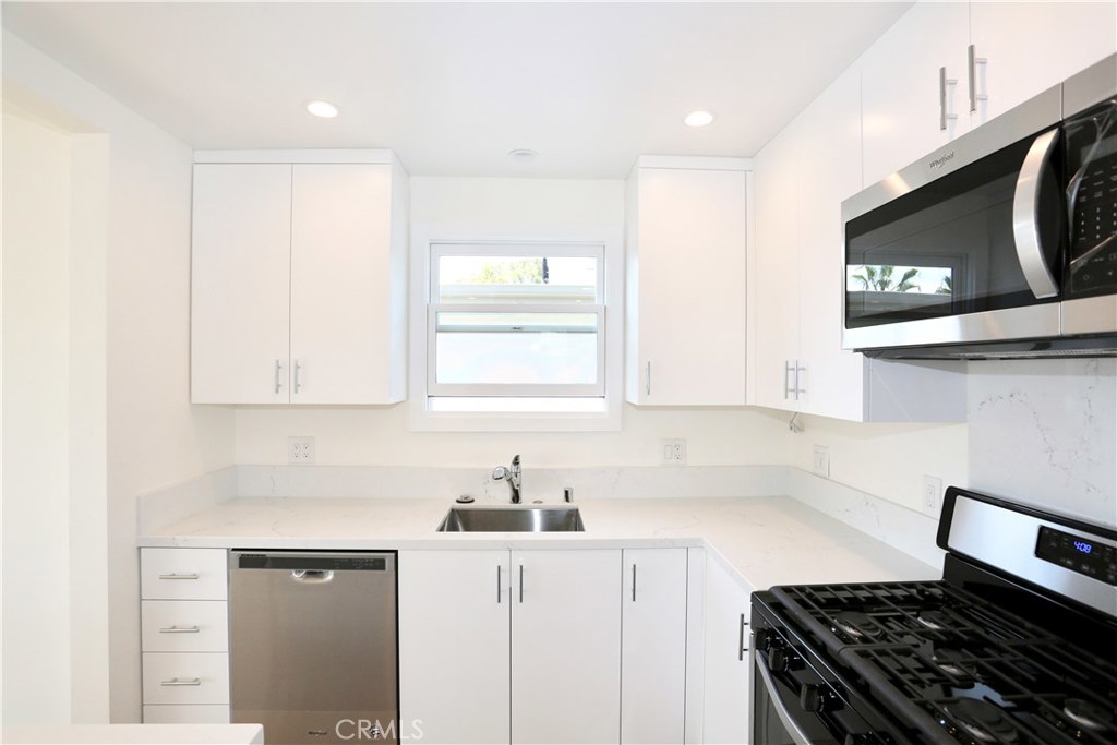 444 3rd Street 1/2, Laguna Beach CA 92651 - photo 1