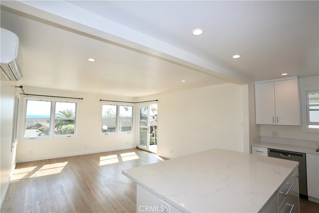 444 3rd Street 1/2, Laguna Beach CA 92651 - photo 1