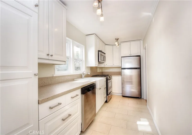 445 BENT Street, Laguna Beach, CA 92651