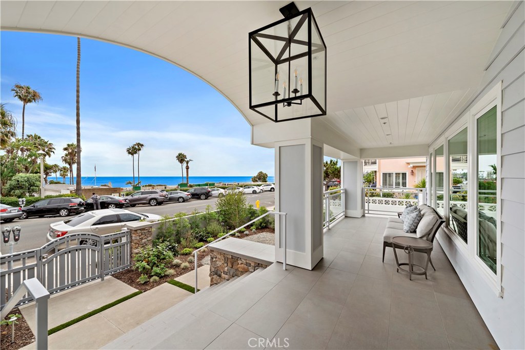450 Cliff Drive, Laguna Beach CA 92651 - photo 5