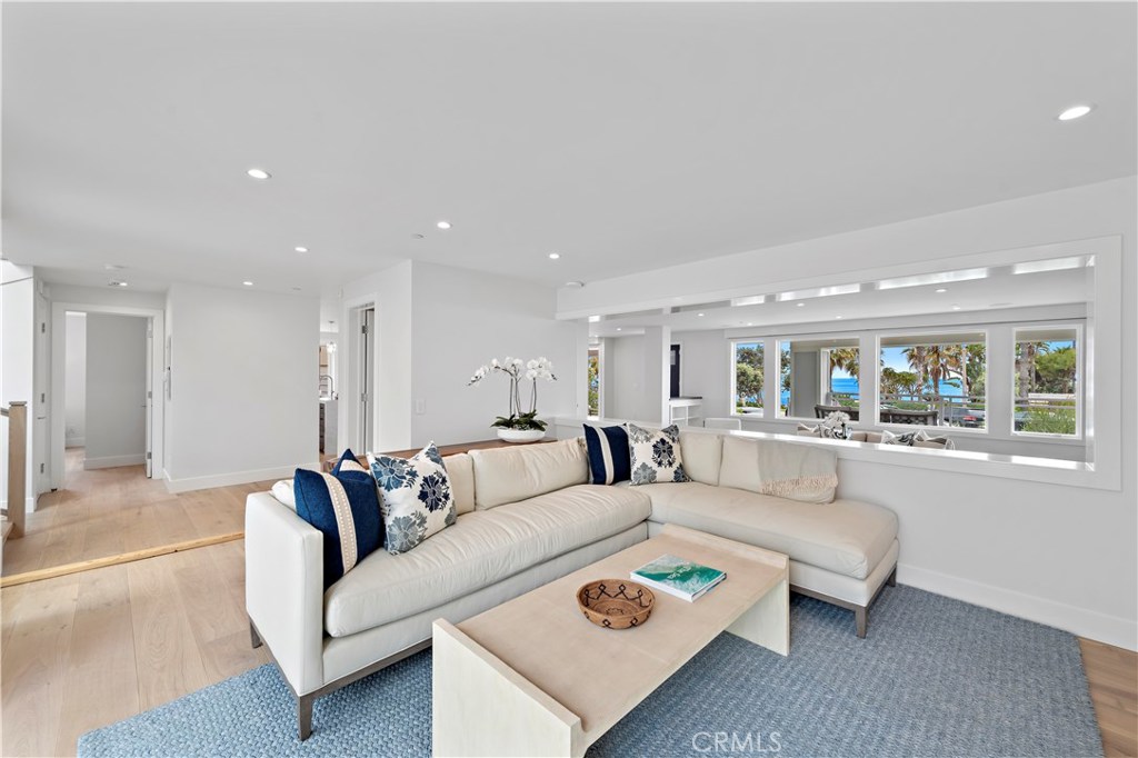 450 Cliff Drive, Laguna Beach CA 92651 - photo 22