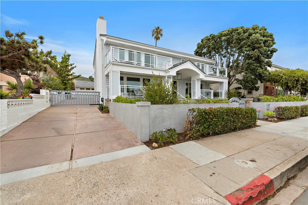 450 Cliff Drive, Laguna Beach CA 92651 - photo 26