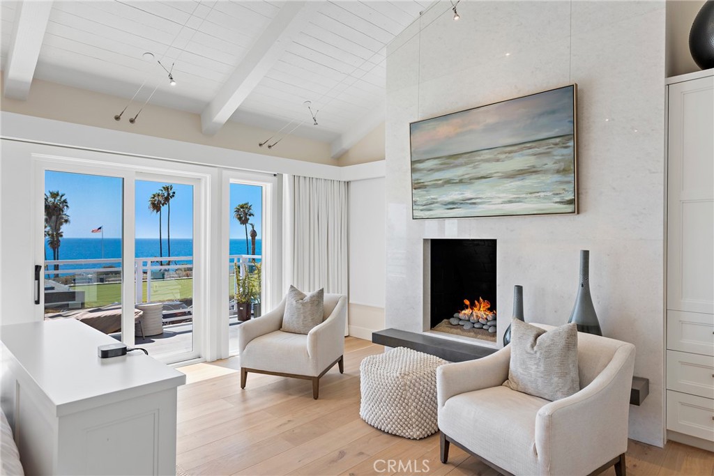 450 Cliff Drive, Laguna Beach CA 92651 - photo 29