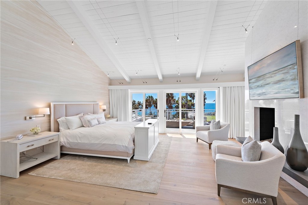 450 Cliff Drive, Laguna Beach CA 92651 - photo 30