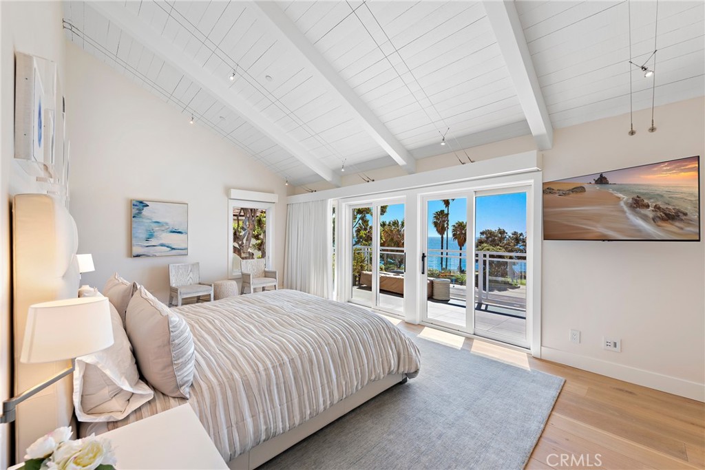 450 Cliff Drive, Laguna Beach CA 92651 - photo 33