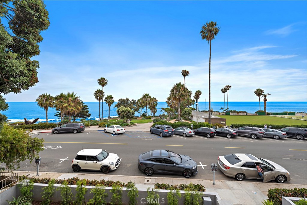 450 Cliff Drive, Laguna Beach CA 92651 - photo 46