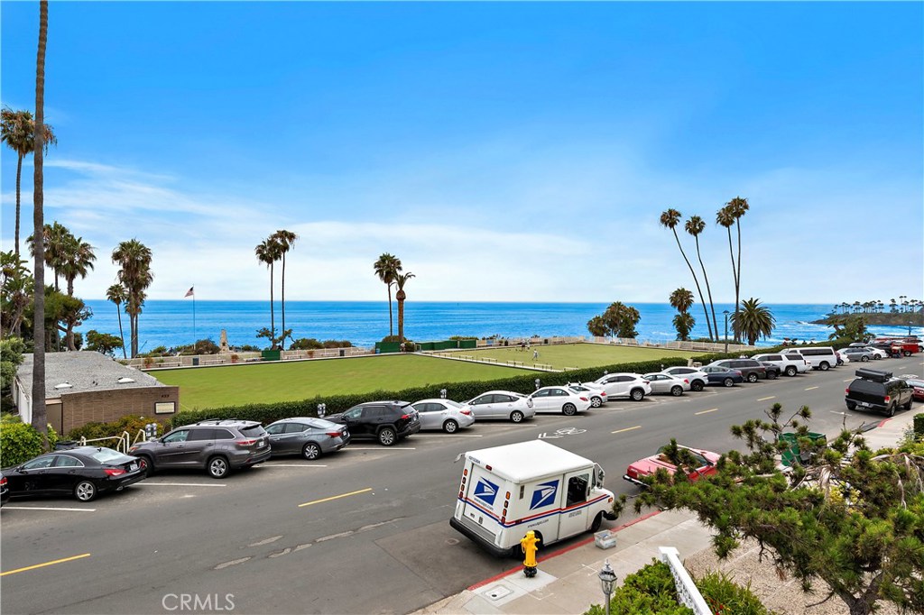 450 Cliff Drive, Laguna Beach CA 92651 - photo 51