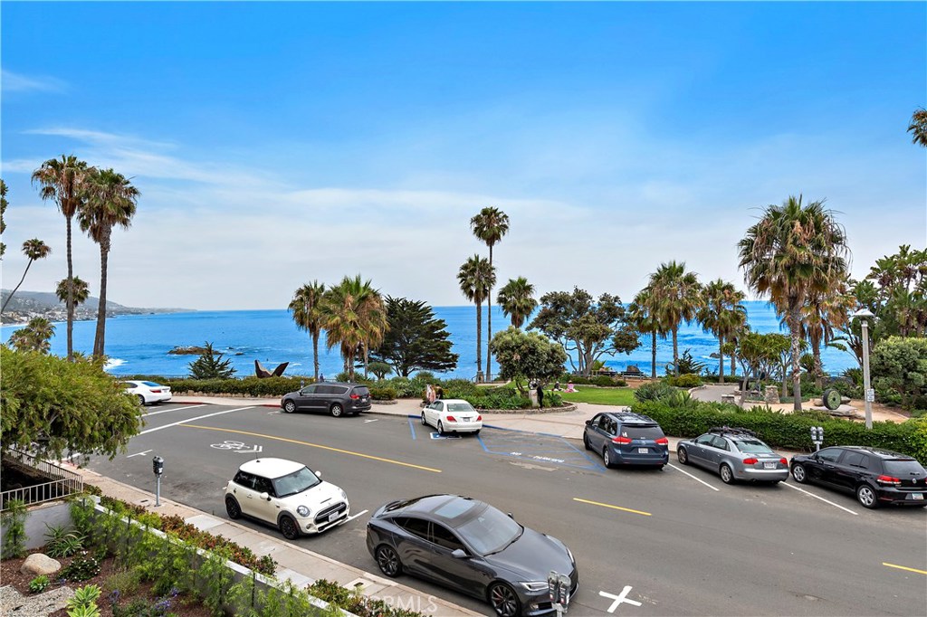 450 Cliff Drive, Laguna Beach CA 92651 - photo 52