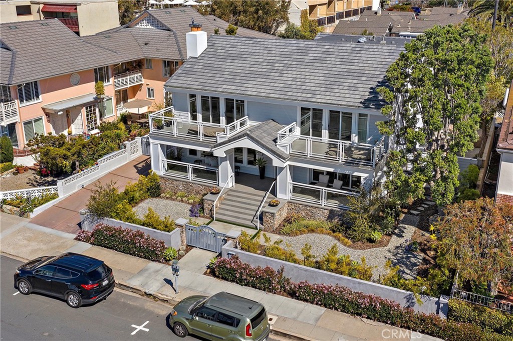 450 Cliff Drive, Laguna Beach CA 92651 - photo 56