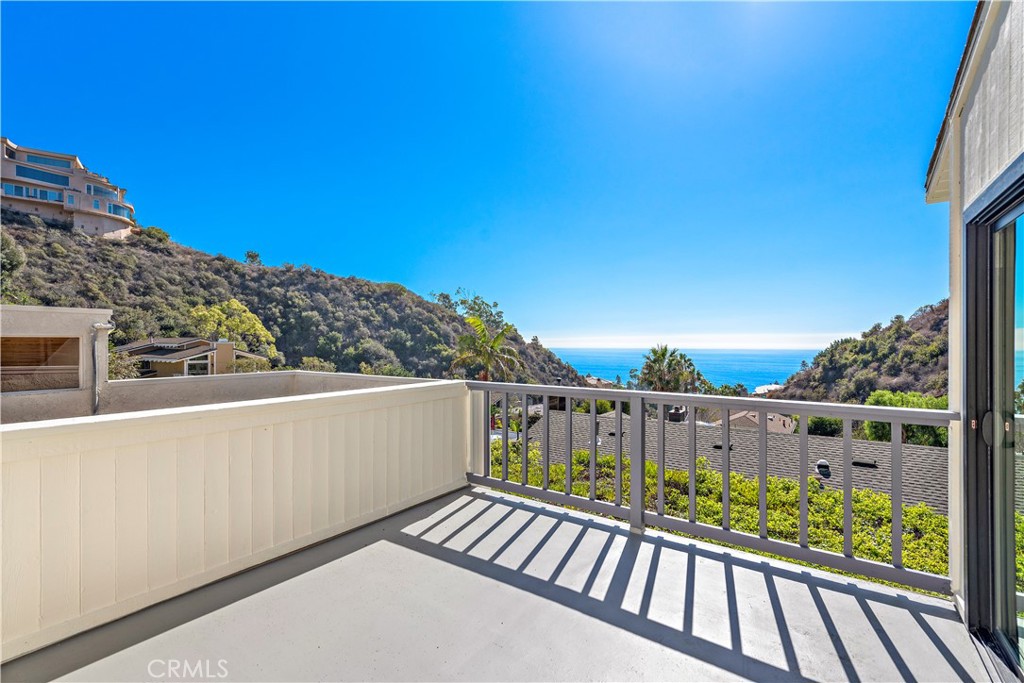 450 Nyes Place, Laguna Beach CA 92651 - photo 1