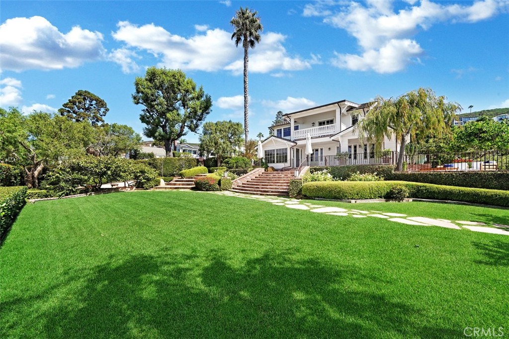 451 Hawthorne Road, Laguna Beach CA 92651 - photo 1