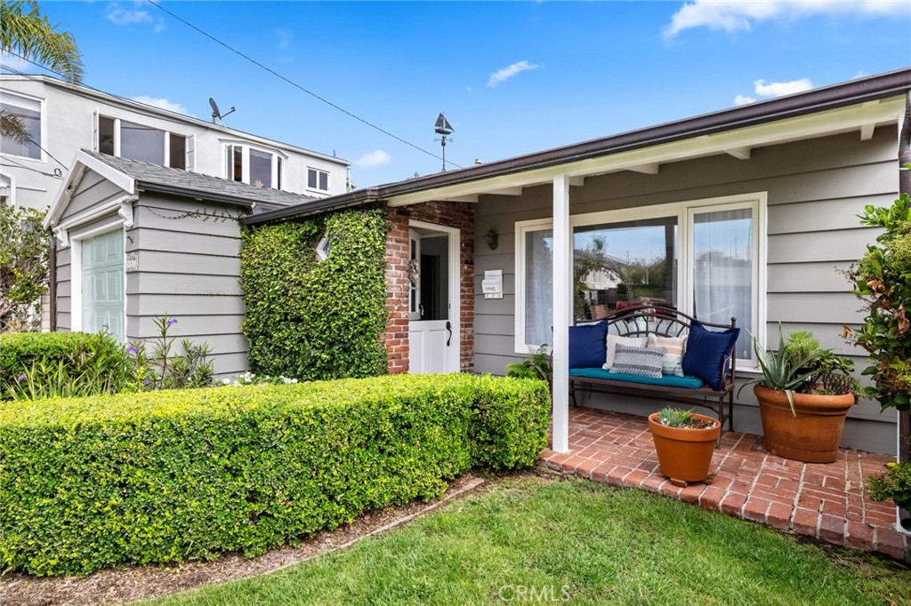451 Mountain Road, Laguna Beach CA 92651 - photo 1