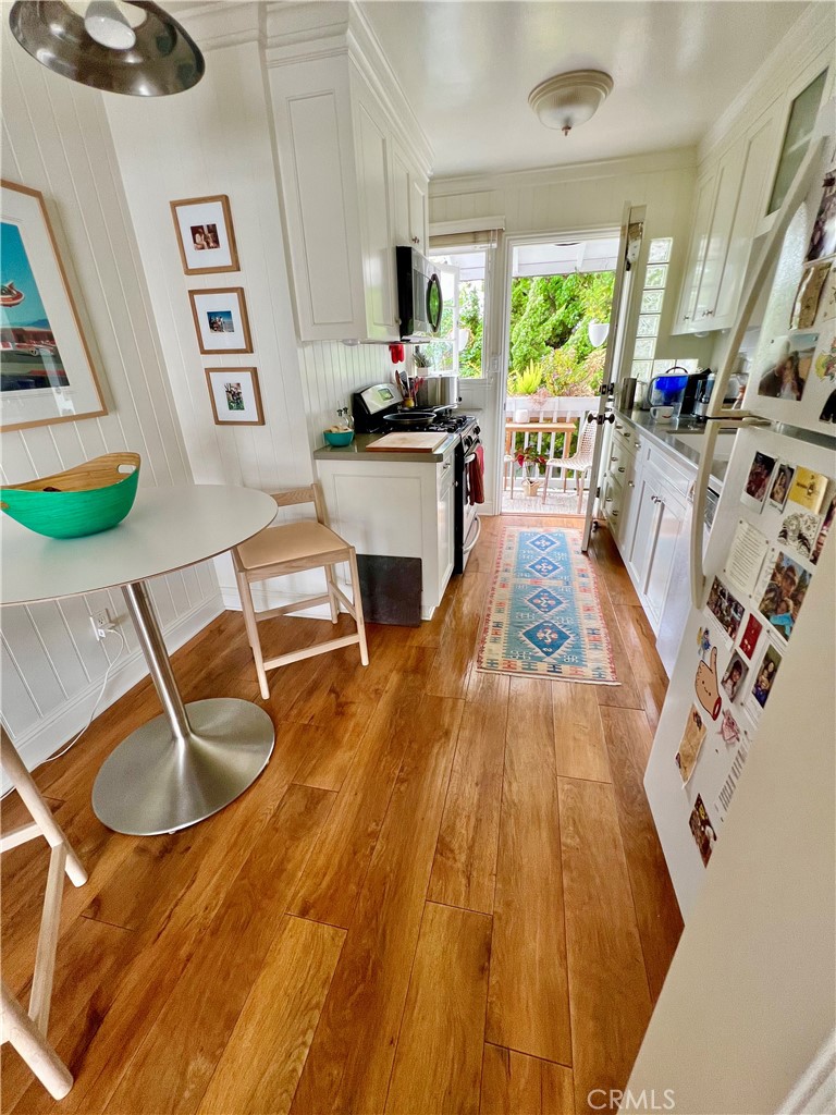453 Cypress Drive B, Laguna Beach CA 92651 - photo 5