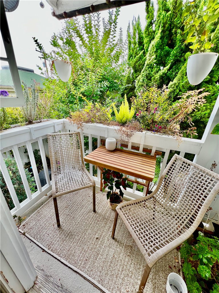 453 Cypress Drive B, Laguna Beach CA 92651 - photo 7