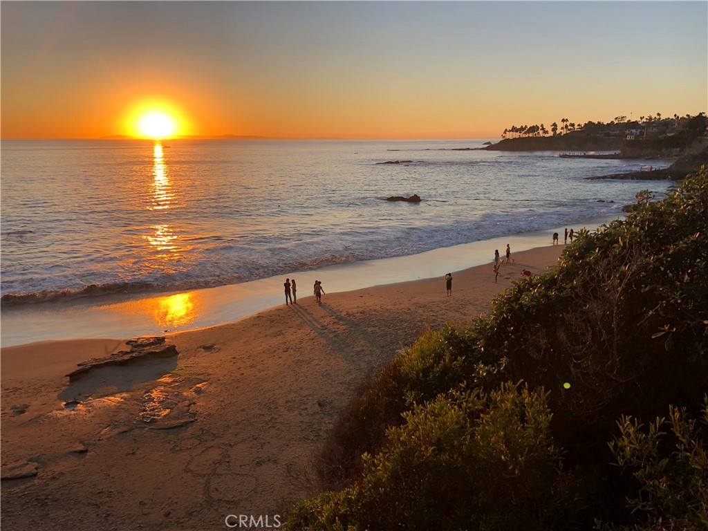 Enjoy gorgeous Catalina Island Sunsets at Heisler. - 455 Myrtle B, Laguna Beach CA 92651 - photo 12
