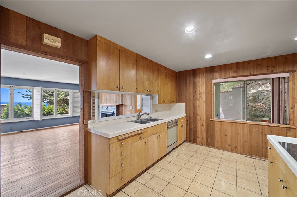 459 Hilledge Drive, Laguna Beach CA 92651 - photo 12