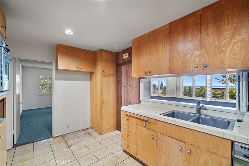 459 Hilledge Drive, Laguna Beach CA 92651 - photo 13