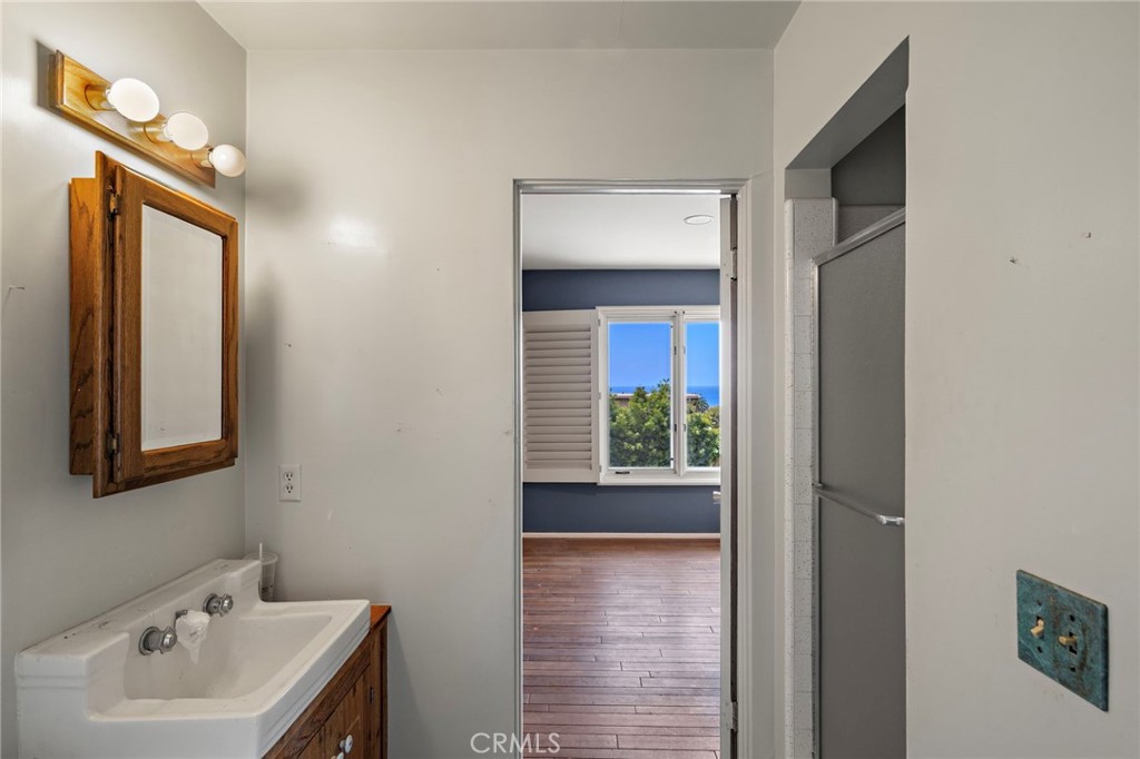 459 Hilledge Drive, Laguna Beach CA 92651 - photo 19