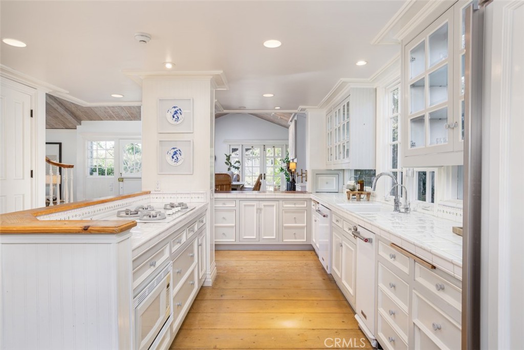 459 Jasmine Street, Laguna Beach CA 92651 - photo 8