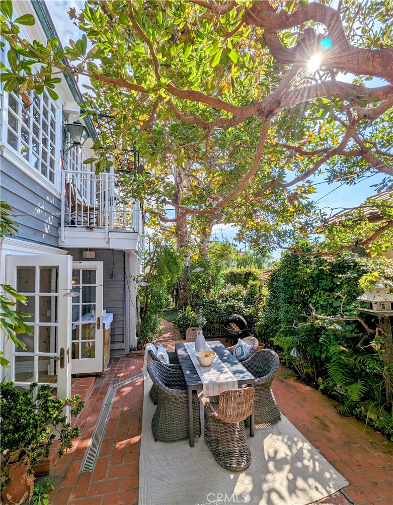 459 Jasmine Street, Laguna Beach CA 92651 - photo 33