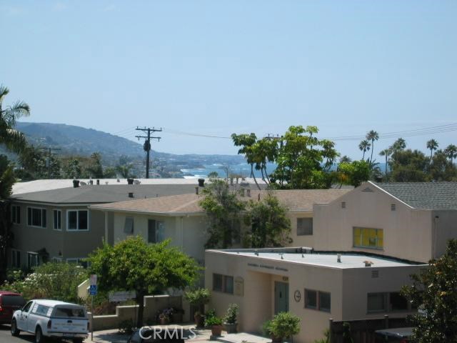 460 Cypress Drive 5, Laguna Beach CA 92651 - photo 1