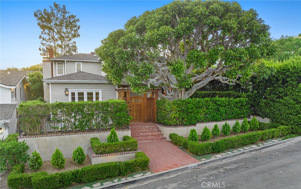 460 Holly Street, Laguna Beach CA 92651 - photo 1