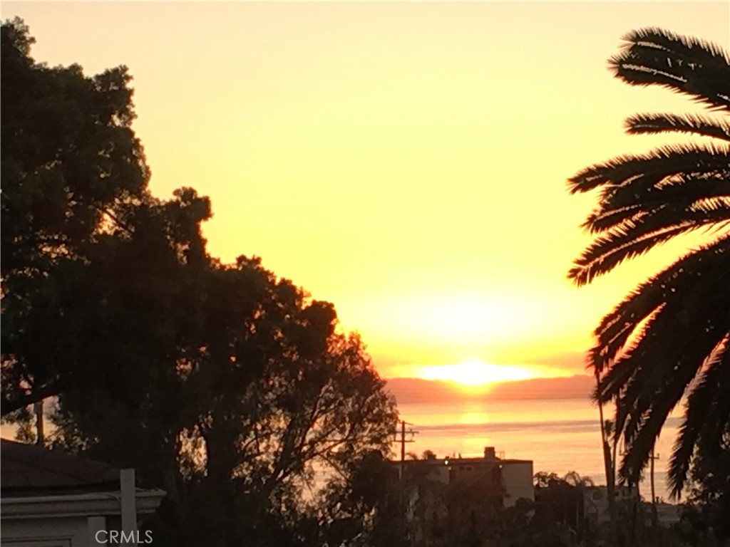 460 Saint Anns Drive, Laguna Beach CA 92651 - photo 1