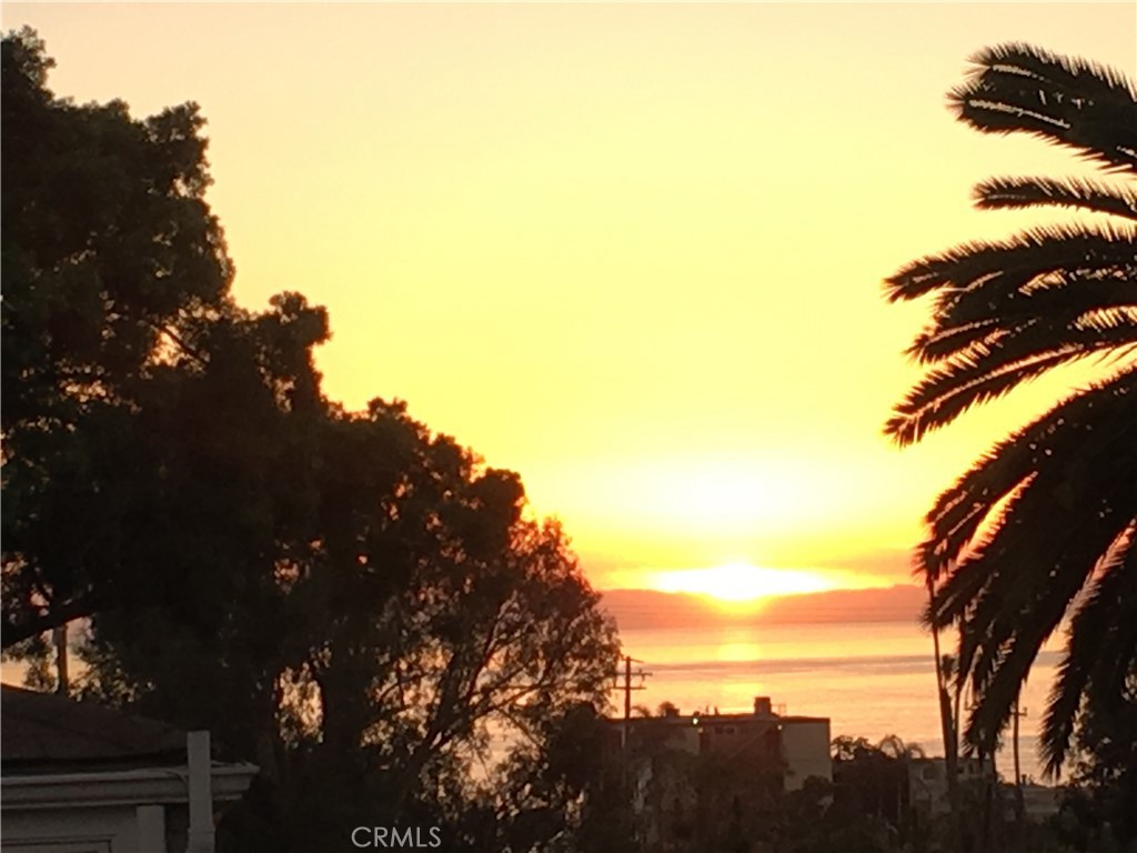 460 Saint Anns Drive, Laguna Beach CA 92651 - photo 1