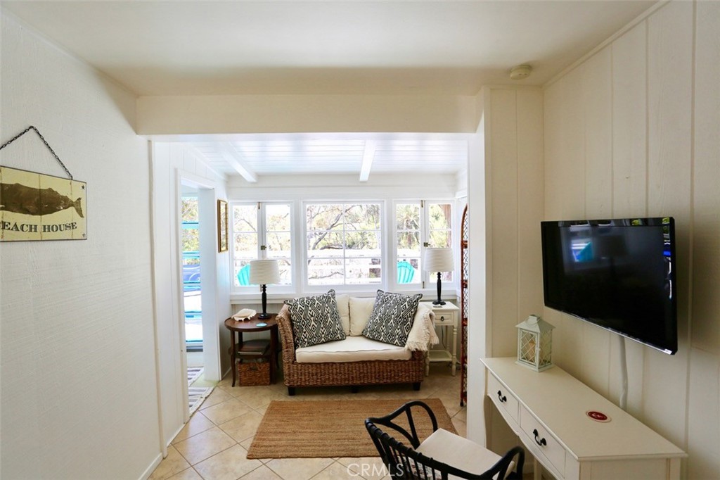 460 Saint Anns Drive, Laguna Beach CA 92651 - photo 10