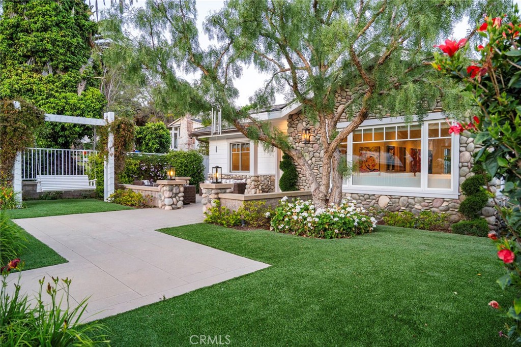 461 Poplar Street, Laguna Beach CA 92651 - photo 1