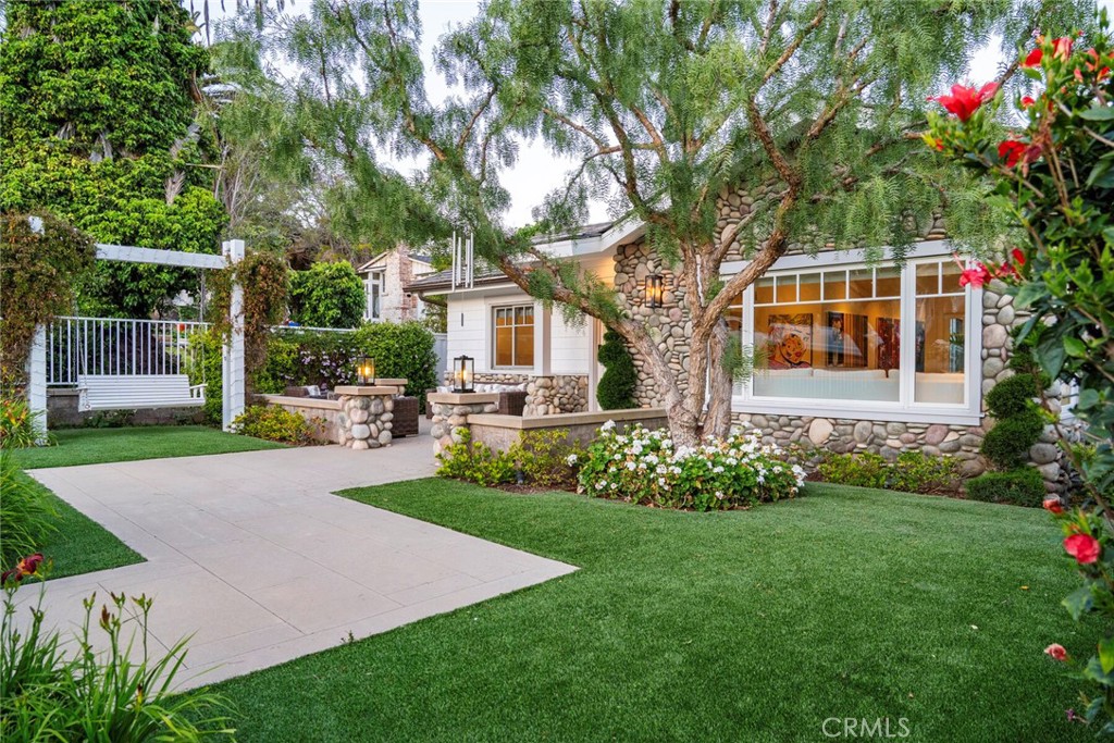 461 Poplar Street, Laguna Beach CA 92651 - photo 1