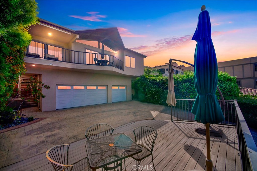 462 Hilledge, Laguna Beach CA 92651 - photo 1